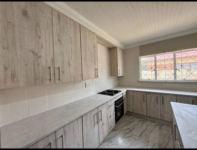 3 BEDROOM HOUSE FOR SALE IN VANDERBIJLPARK CW 6